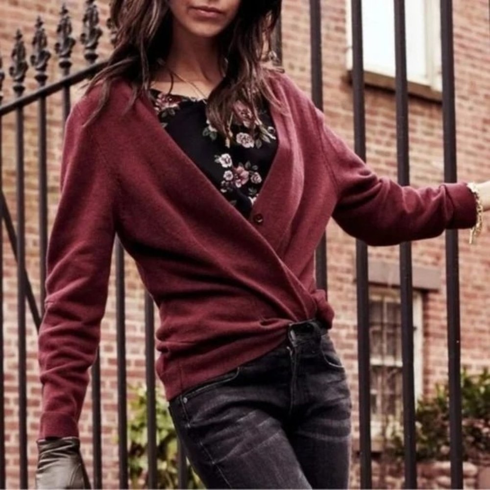 Cabi Catch Cardigan Garnet S 3529 Sweater Fall Layers Button Front Cotton Cozy